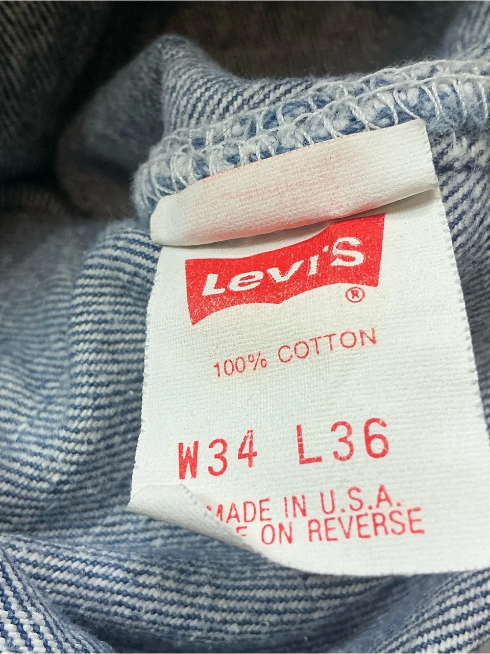 Vintage Levi’s 501XX button fly medium wash straight leg jeans 32 x 32 USA made